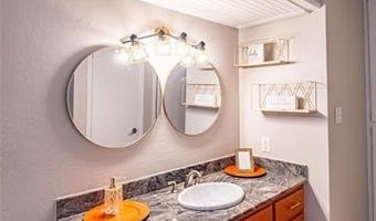 2707 S Brookside Cir, McAlester, OK 74501