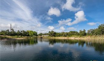 582 Adolfo Dr, Aransas Pass, TX 78336
