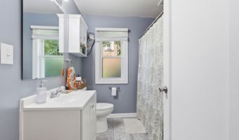 1112 North Dr, Anderson, IN 46011