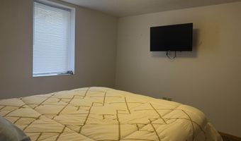 331 S 4th St, Akron, IA 51001