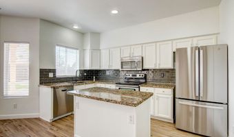 1550 N SUNSET Pl, Chandler, AZ 85225