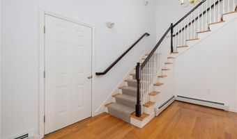 9 Spring St, Jamestown, RI 02835