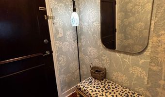820 S WASHINGTON St 226, Alexandria, VA 22314
