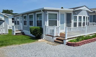 319 DOLPHIN Dr, Berlin, MD 21811