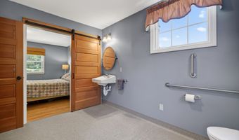 8 Liberty Rdg, Clinton, CT 06413