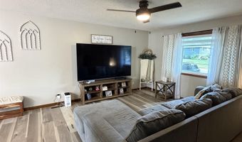 1620 E Elm St, Algona, IA 50511