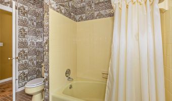 191 Parkview Dr, Aurora, OH 44202
