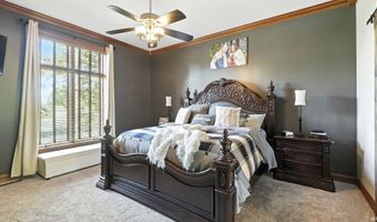102 Greenhurst Ct, Auburn, IN 46706