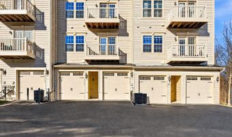 42143 PIEBALD Sq, Aldie, VA 20105