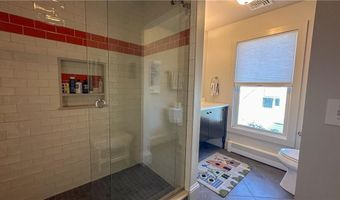 208 Chapel St, Block Island, RI 02807