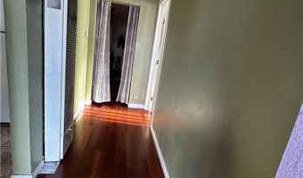 834 E 82nd St, Los Angeles, CA 90001