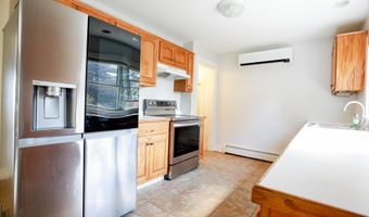 671 Essex St, Bangor, ME 04401