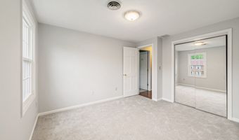 27 S Pond Cir, Cheshire, CT 06410