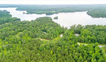 1034 N Pointe Dr, Lincolnton, GA 30817