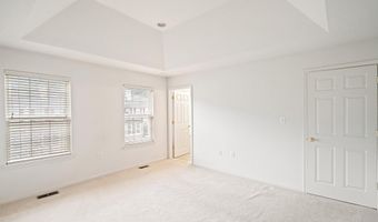 39 W Aspen Way, Aberdeen, NJ 07747