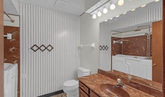 5650 Ramblewood Ct, Columbus, OH 43235