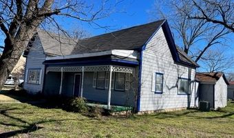 301 S Walnut St, Hico, TX 76457