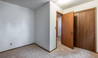 409 N Park St, Alexandria, MN 56308