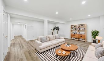 20384 MIDDLEBURY St, Ashburn, VA 20147