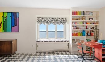 4 Mulberry Rd, Bristol, RI 02809