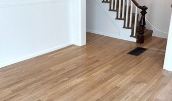 663 E 5th St B, Boston, MA 02127