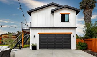 2146 Foster St, Oceanside, CA 92054