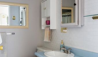 89 N Champlain St L, Burlington, VT 05401