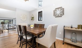 206 New Rd, Avon, CT 06001