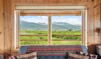 15 S RAINBOW Dr, Cora, WY 82925