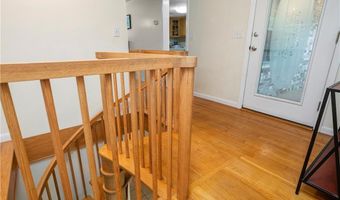 325 Shady Hill Dr, East Greenwich, RI 02818