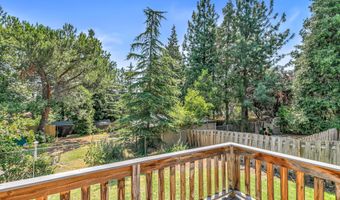 682 Chestnut St, Ashland, OR 97520