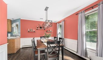 291 Old Oxford Rd, North Smithfield, RI 02896