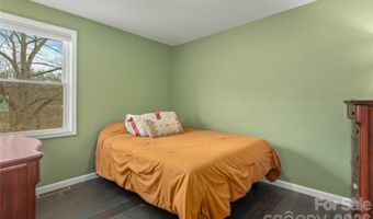 5 Shadowlawn Dr, Asheville, NC 28806