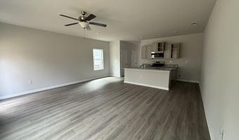 150 Village Green Dr, Adairsville, GA 30103