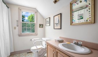 4323 Main St, Barnstable, MA 02630