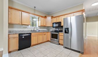 241 Bismark St, Bay St. Louis, MS 39520