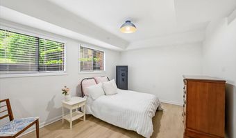 55 SKYHILL Rd 101, Alexandria, VA 22314