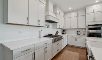 5293 EVERLONG Dr, Apollo Beach, FL 33572