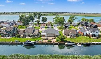 10404 Saint John Dr, Algonac, MI 48001