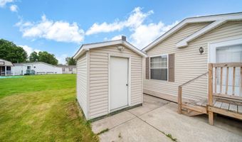 948 Savannah River Dr, Adrian, MI 49221