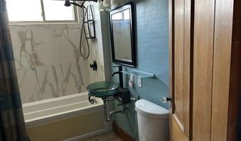911 Pine St, Atlantic, IA 50022