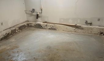 911 Pine St, Atlantic, IA 50022