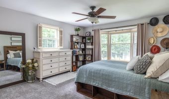 11 MEADOWBROOK Ct, Appleton, WI 54914