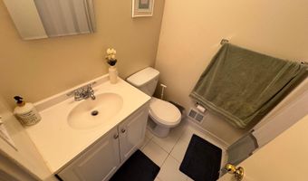 6363 11TH Rd N, Arlington, VA 22205