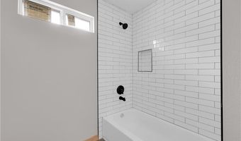 607 Tower Oak Dr, Alamo, TX 78516