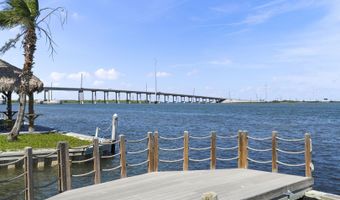 140 BAY HARBOR Dr, Aransas Pass, TX 78336