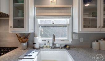 105 Moss Side Dr, Athens, GA 30607