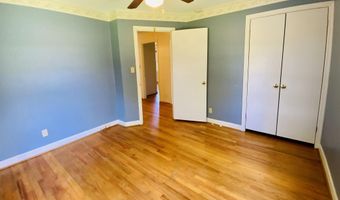 2012 Yelton Dr, Camden, SC 29020