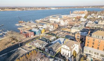 5 John St, Bristol, RI 02809