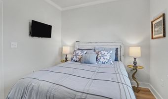 4059 Robin St, Bay St. Louis, MS 39520